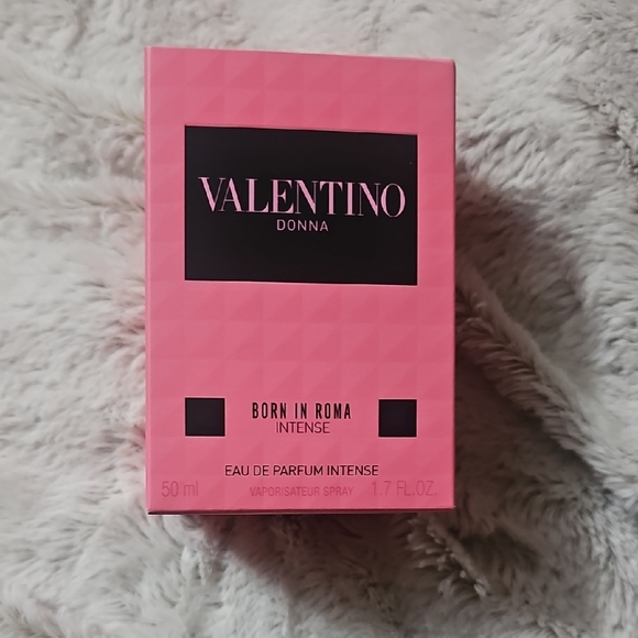 Valentino Donna Born in Roma Intense - Pink Box - Picture 1 of 3